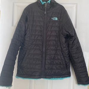 The North Face girl’s mossbud reversible water repellant jacket size large 14/16